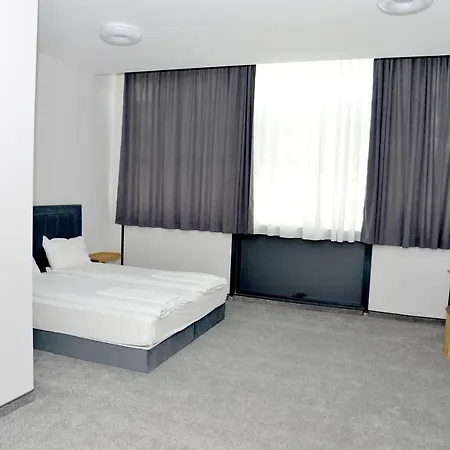 Hotel Ricas 2*